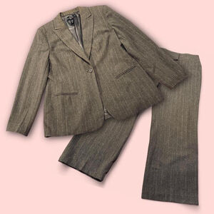 Vintage 90s Preppy Gold Pinstripe Single Breasted Stretch Pant Suit 16